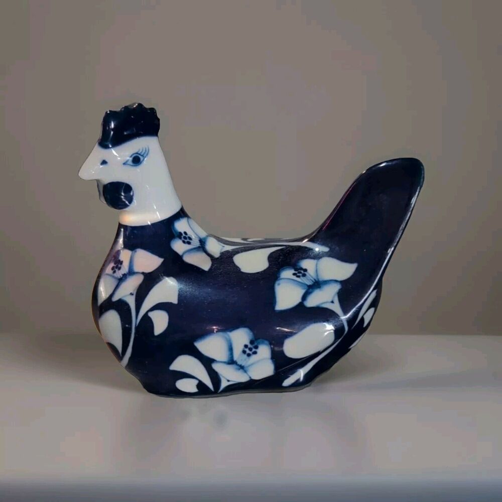 GALLO DESIGN ROYAL HAND-PAINTED CHICKEN HEN BLUE WHITE Camelia 4"X5"